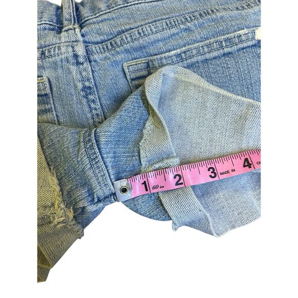 Vintage Forever 21 Women’sY2K Low Rise Denim Shorts Size 27” Waist - Picture 6 of 6